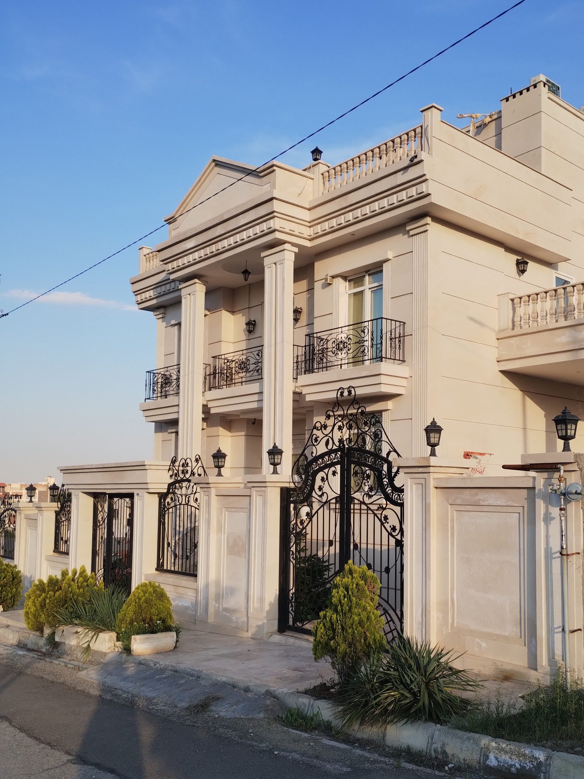 White Diamond Palace garden view